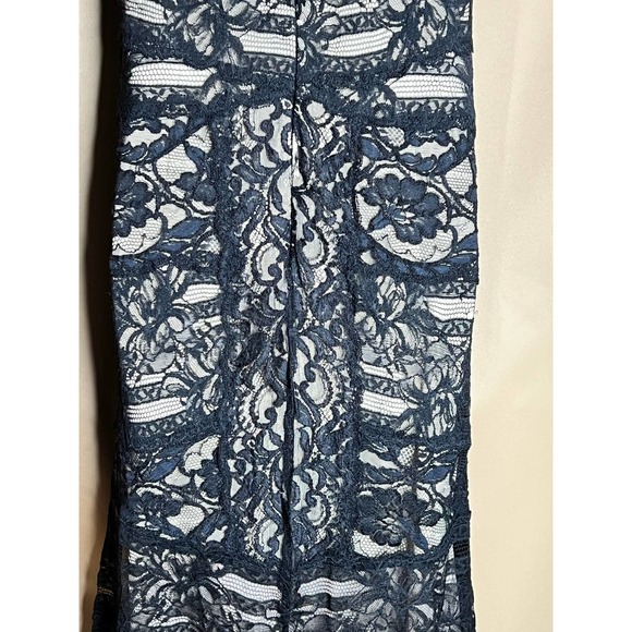 Nicole Miller Tempted By You Lace Gown in Black and Nude 16 - Picture 6 of 16